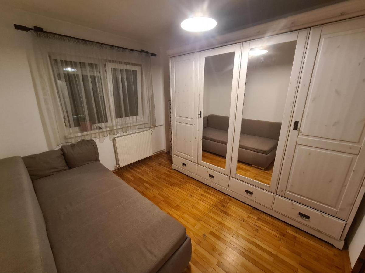 Clasic Apartment Nufarul Oradea Exterior foto